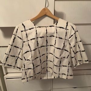 BCBGeneration white and black short sleeve top